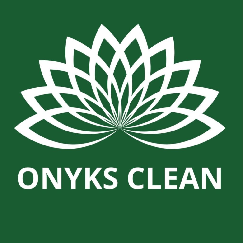 ONYKS CLEAN logo